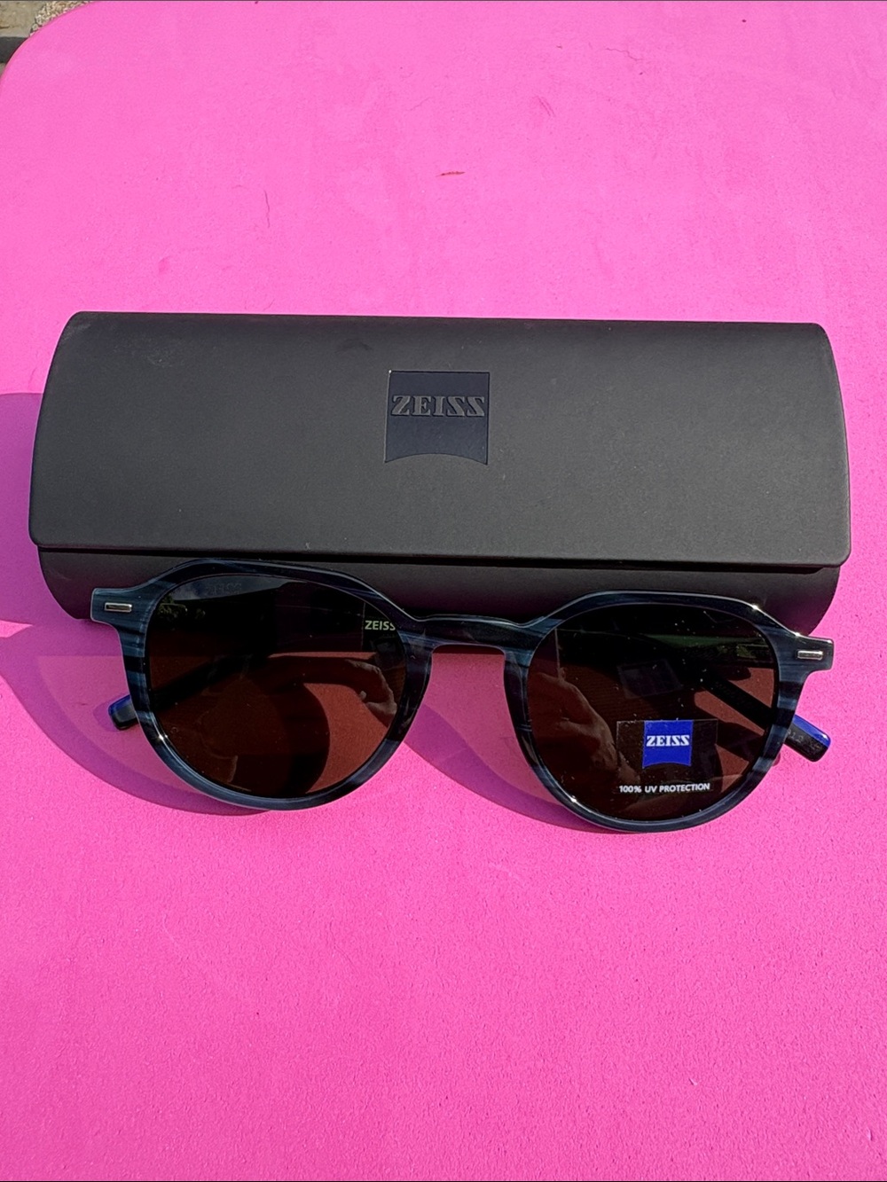 ZEISS Round Sunglasses in Dark Tortoiseshell